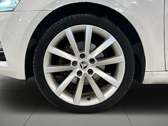 Skoda Octavia 14 of 23