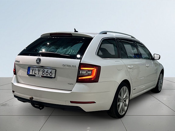 Skoda Octavia 6 of 23