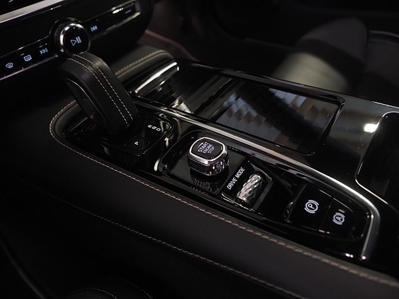 Volvo V60 22 of 26