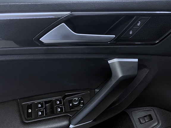 Volkswagen Tiguan 7 of 17