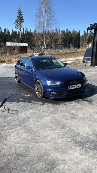 Audi A4 4 of 5