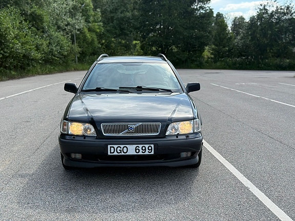 Volvo V40 6 of 7