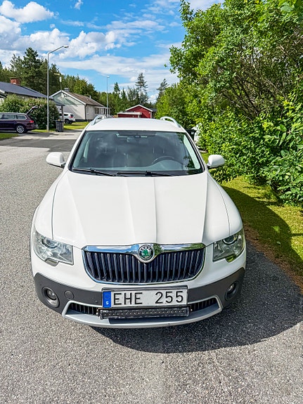 Skoda Superb 3 of 5