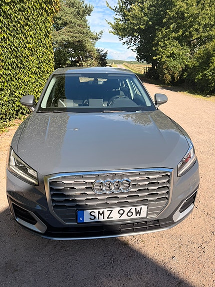 Audi Q2 2 of 5