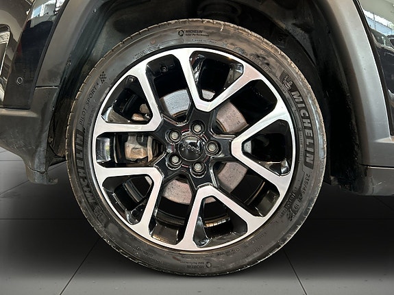 Jeep Compass 14 of 19