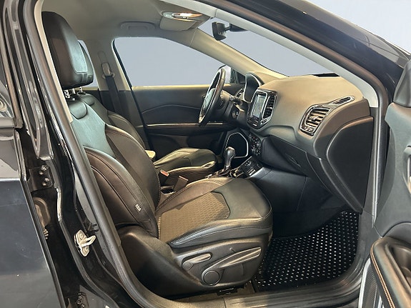 Jeep Compass 10 of 19