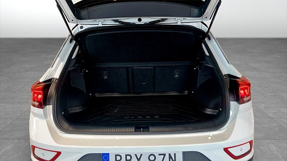 Volkswagen T-Roc 12 of 18