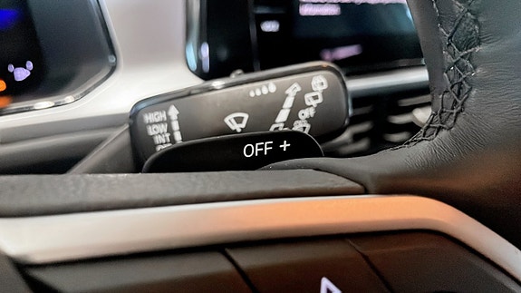 Volkswagen T-Roc 16 of 18