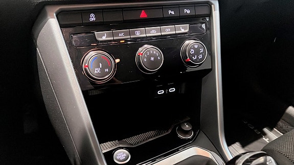 Volkswagen T-Roc 15 of 18