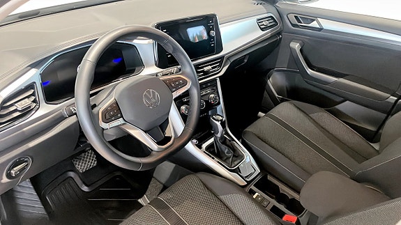 Volkswagen T-Roc 7 of 18