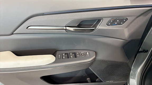 Kia EV5 11 of 17
