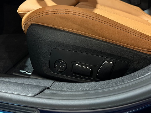 BMW i4 9 of 21