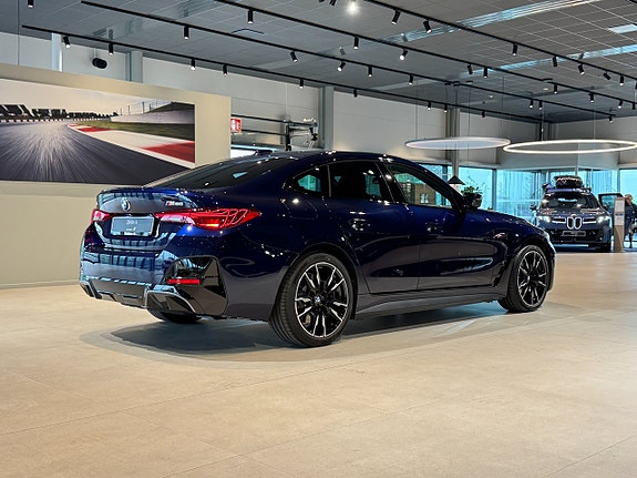 BMW i4 4 of 5