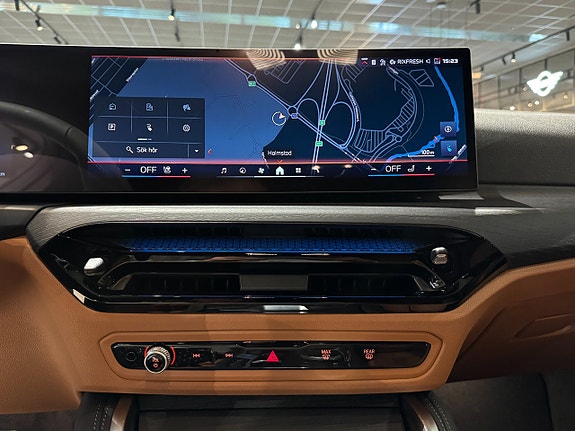 BMW i4 13 of 21