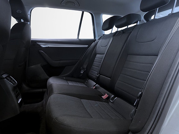 Skoda Octavia 14 of 16