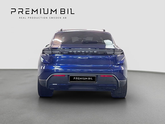 Porsche Macan 4 5 of 5
