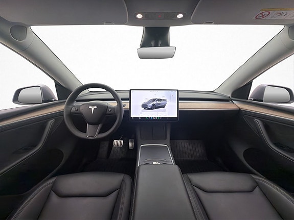 Tesla Model Y 13 of 30