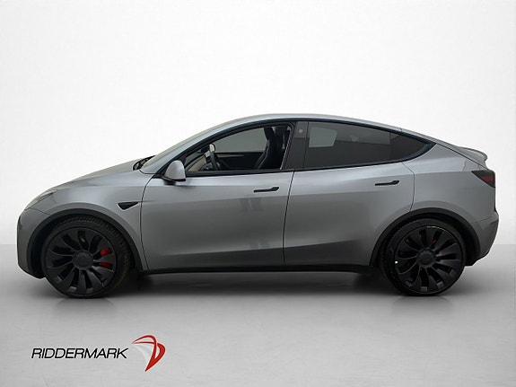 Tesla Model Y 5 of 30