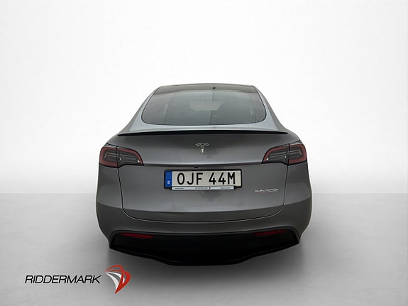 Tesla Model Y 8 of 30