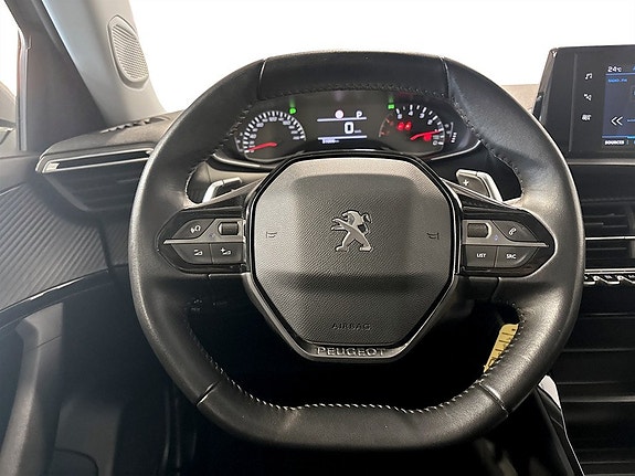 Peugeot 2008 6 of 16
