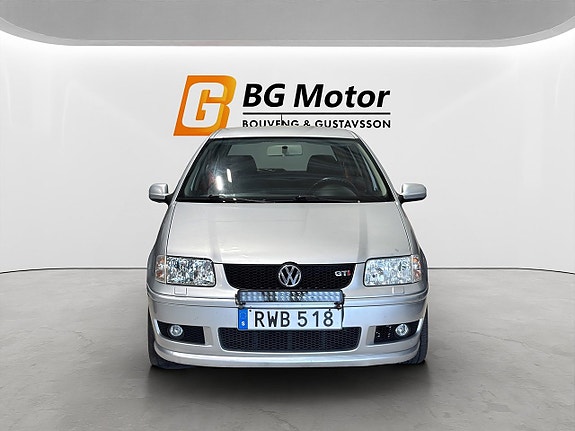 Volkswagen Polo 2 of 5