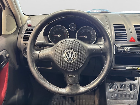 Volkswagen Polo 14 of 17