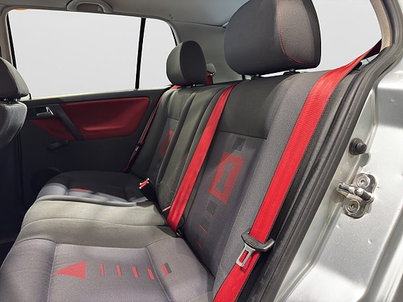 Volkswagen Polo 11 of 17