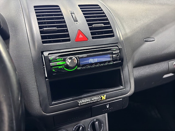 Volkswagen Polo 17 of 17