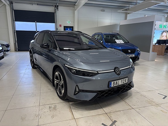 Volkswagen ID.7 2 of 5