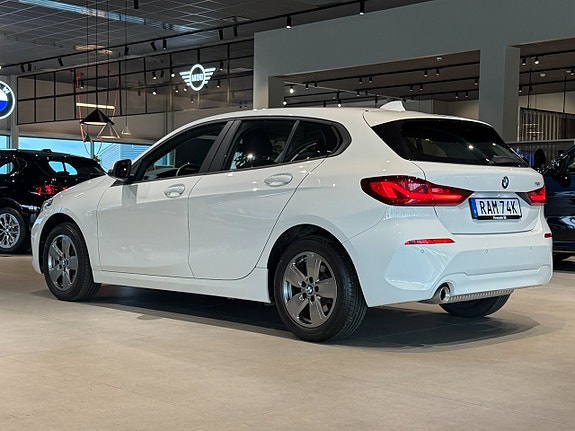 BMW 118i 6 of 16