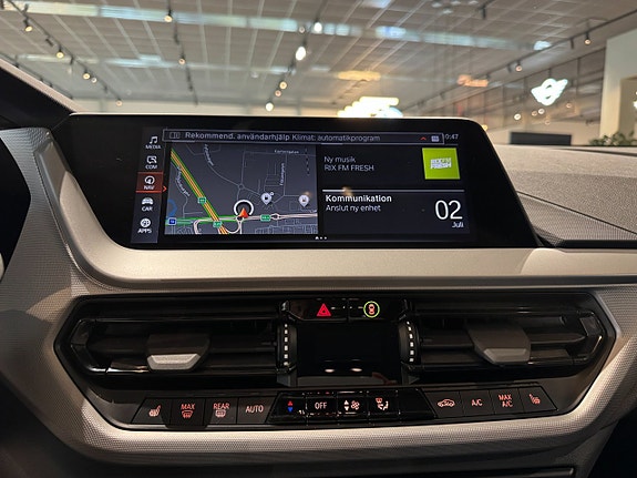 BMW 118i 11 of 16