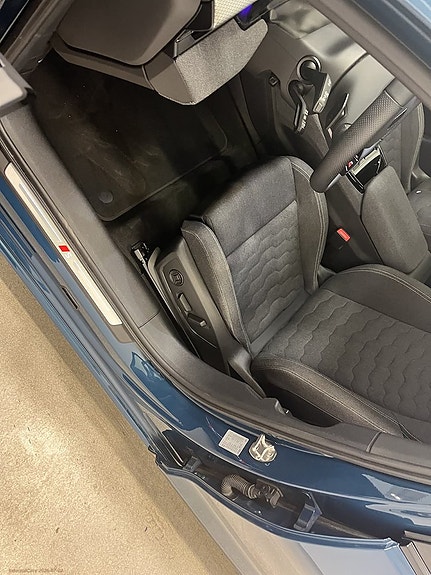 Audi A6 e-tron 9 of 15