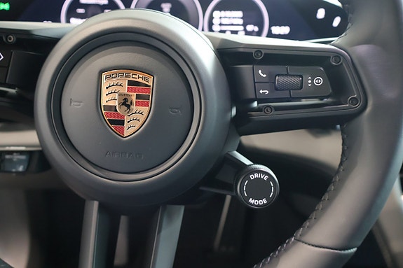 Porsche Taycan 4 19 of 19