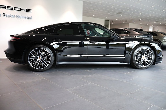 Porsche Taycan 4 6 of 19