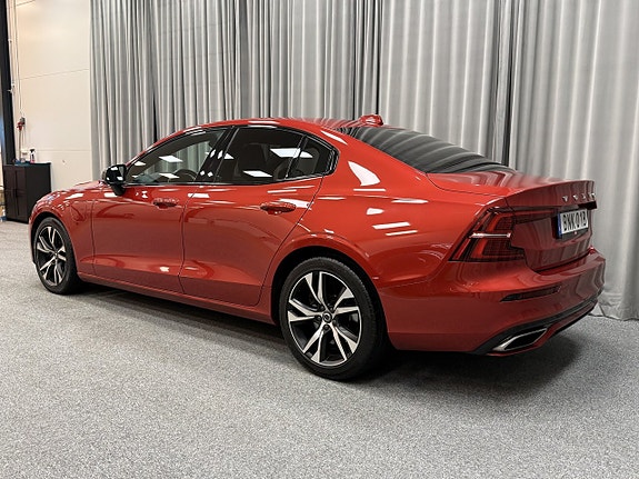 Volvo S60 3 of 5