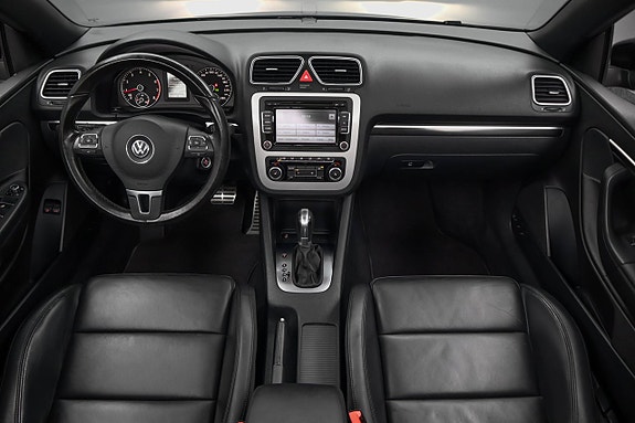 Volkswagen Eos 2 of 5