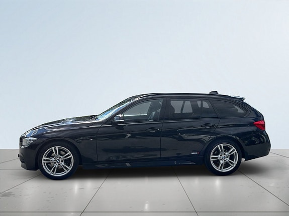 BMW 320i 4 of 18
