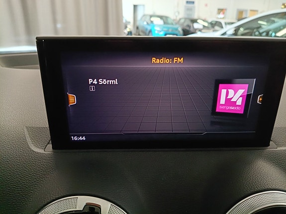 Audi Q2 11 of 16