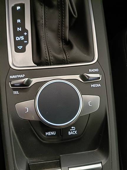 Audi Q2 10 of 16