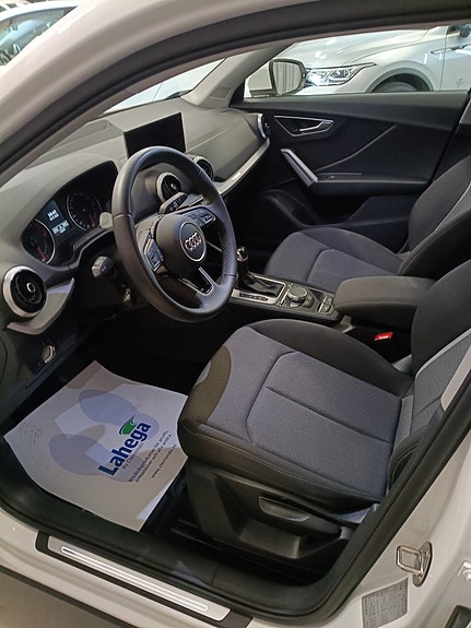Audi Q2 7 of 16