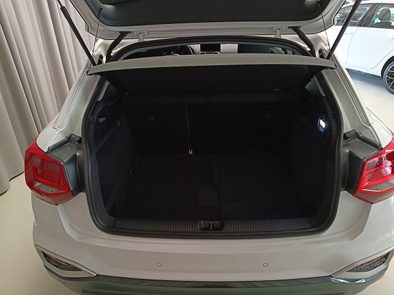Audi Q2 5 of 16