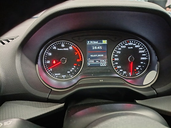 Audi Q2 8 of 16