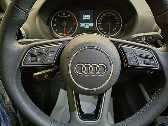 Audi Q2 9 of 16