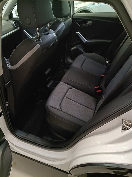 Audi Q2 6 of 16