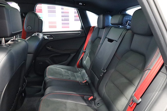 Porsche Macan GTS 29 of 30
