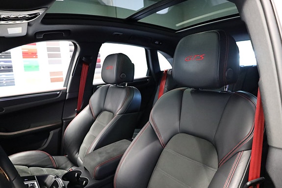 Porsche Macan GTS 11 of 30