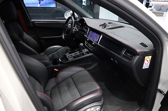 Porsche Macan GTS 25 of 30
