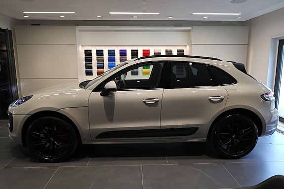 Porsche Macan GTS 4 of 5
