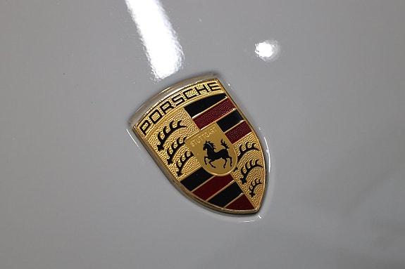 Porsche Macan GTS 3 of 5