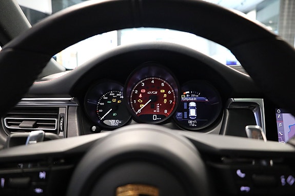 Porsche Macan GTS 20 of 30